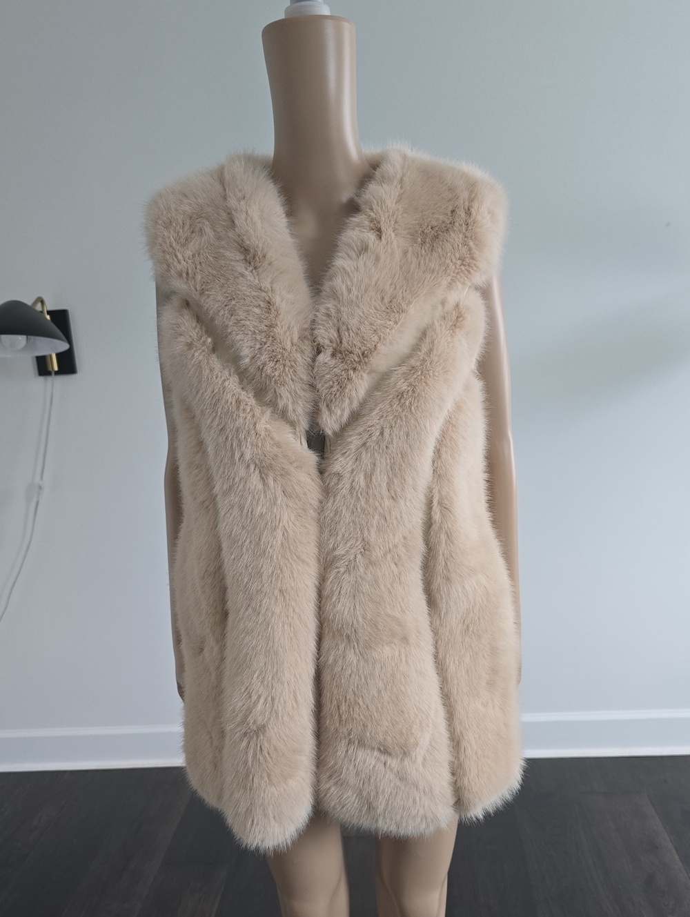 Chic Beige Faux Fur Vest - Sleeveless Women’s Outerwear